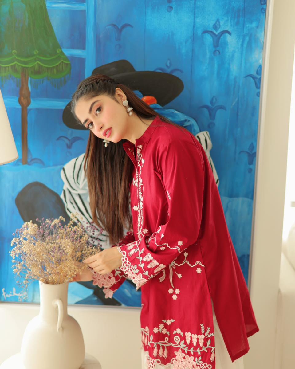 Crimson Bloom 2Pcs