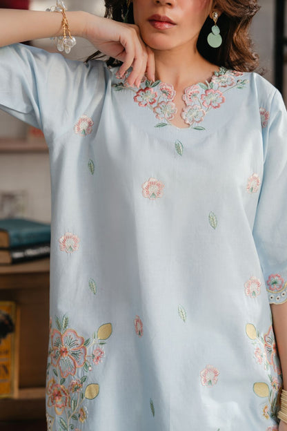 NISA 3PC EMBROIDERY ( FARSHI SHALWAR )