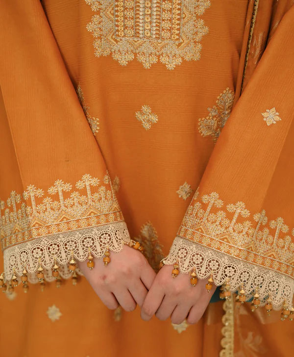 GOLDEN EMB STICHED 3PC