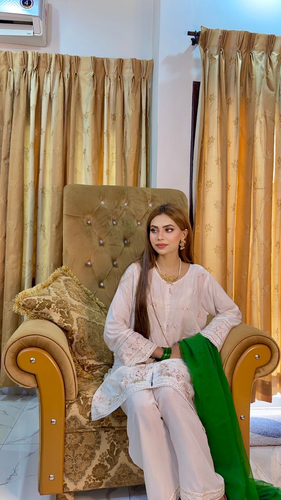 JANIFER Embroidered 3PC