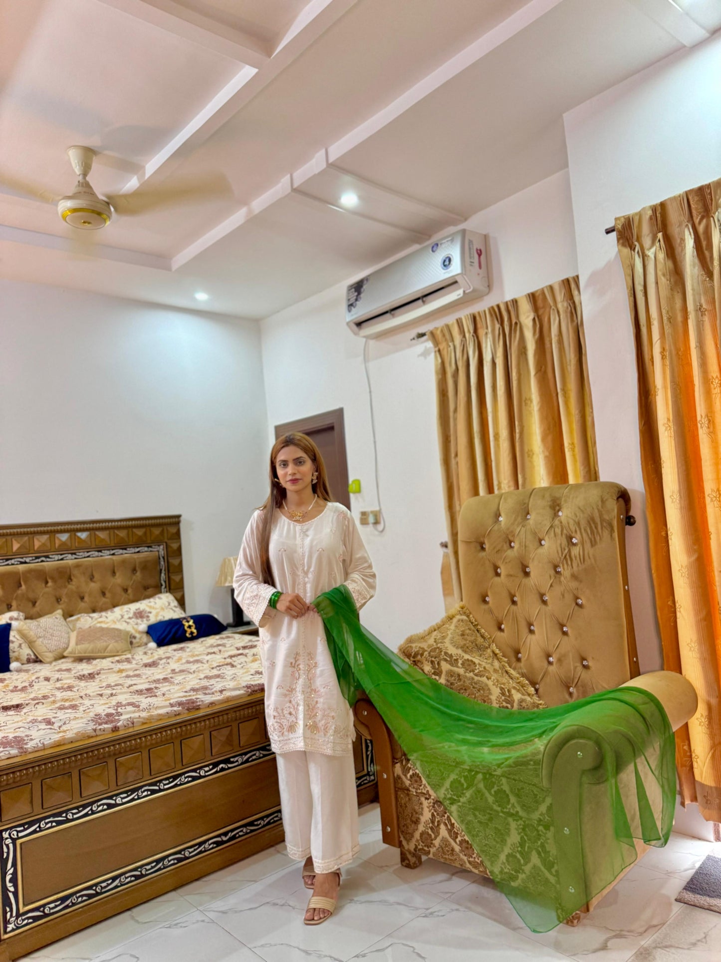 JANIFER Embroidered 3PC