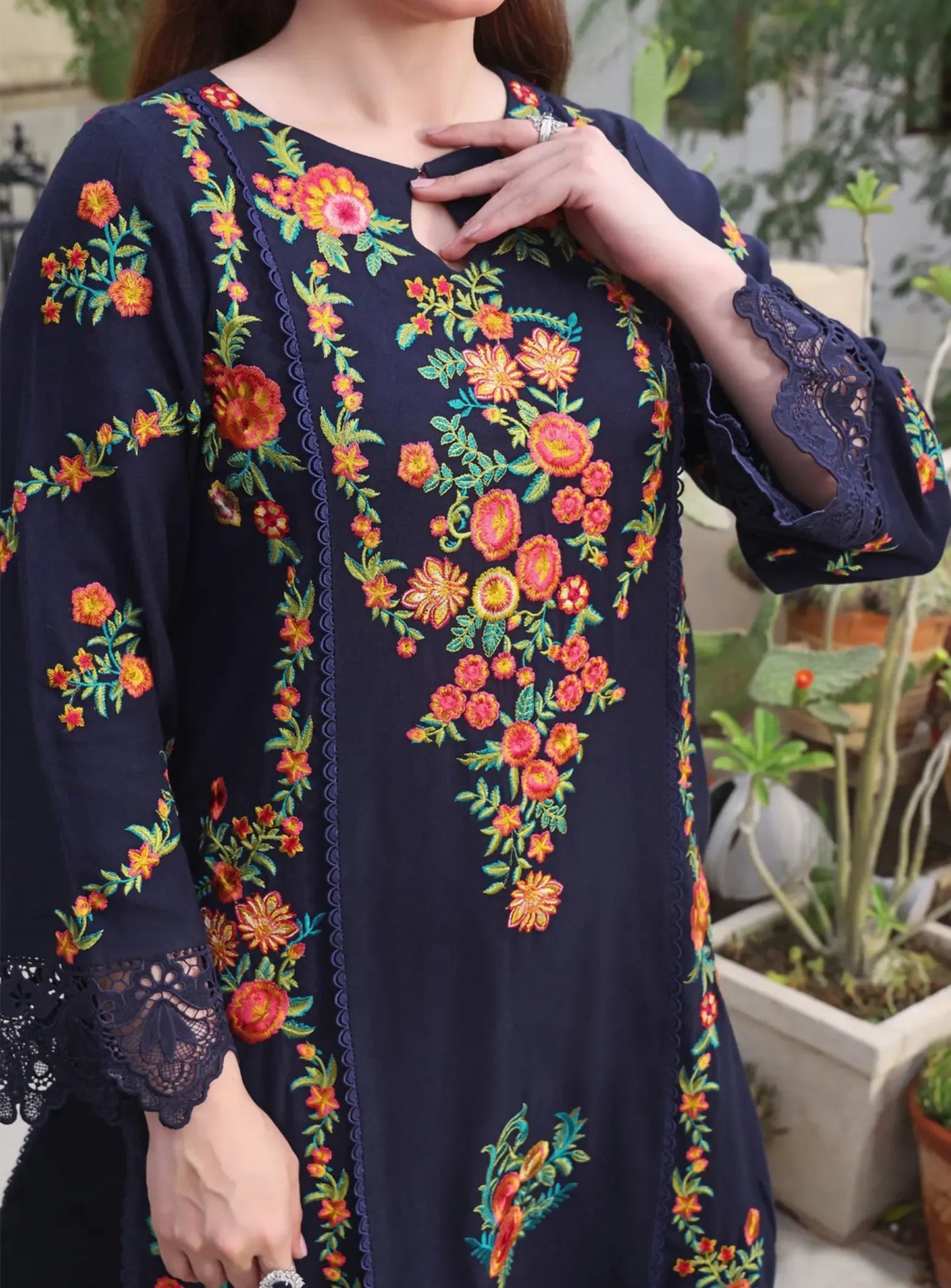ALEENA EMBROIDERY 3PC